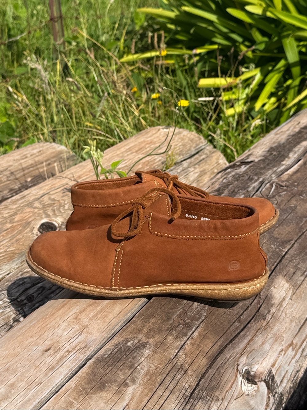 Born Nuala Mable Leaf Brown Leather Nubuck Chukka Bootie size 8.5